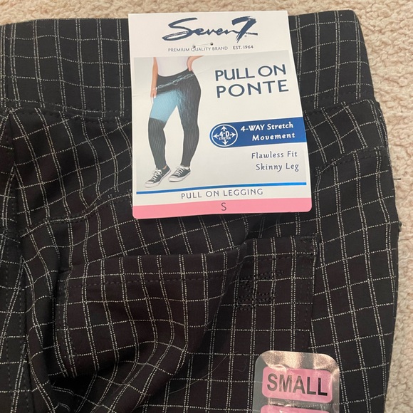 Pants - NWT Stretchy pull on dress pants. Super cute!